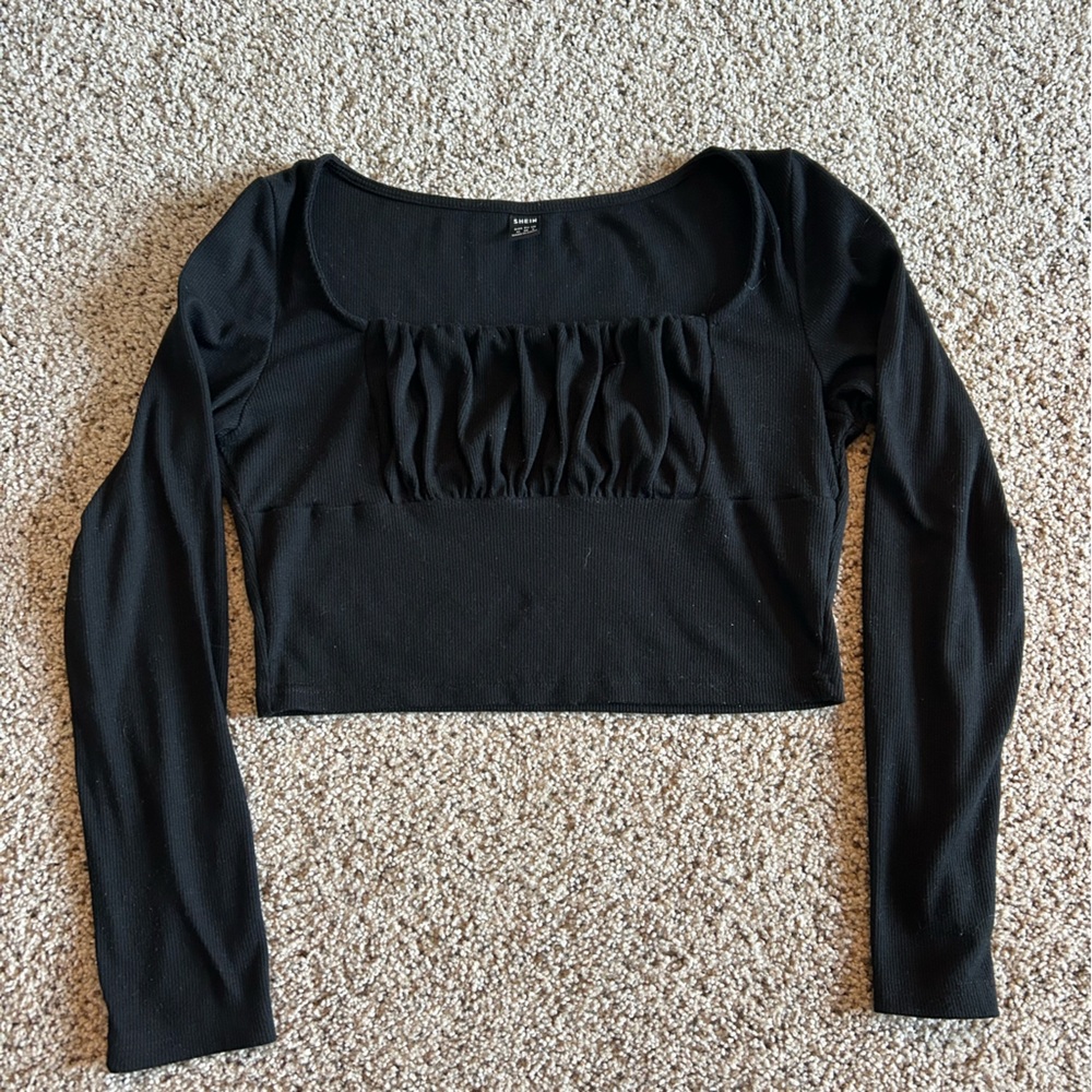 🦋Black Cropped Long Sleeve🦋